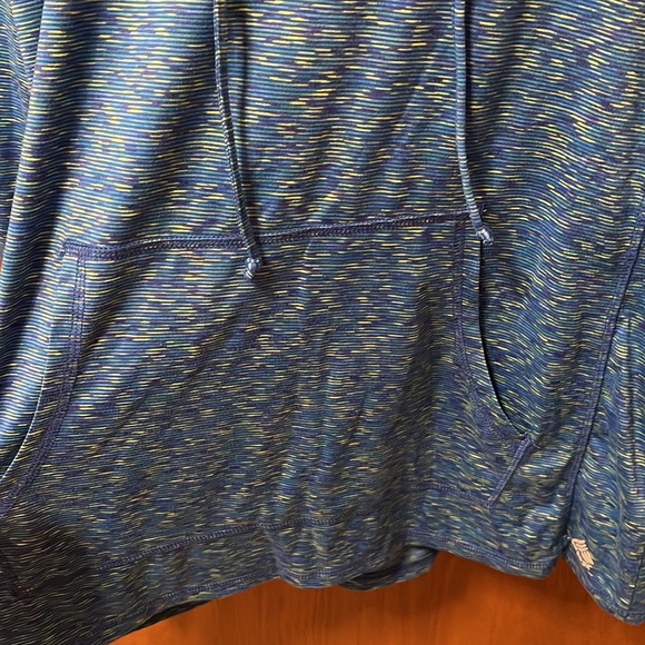 RBX workout shirt - Picture 2 of 3